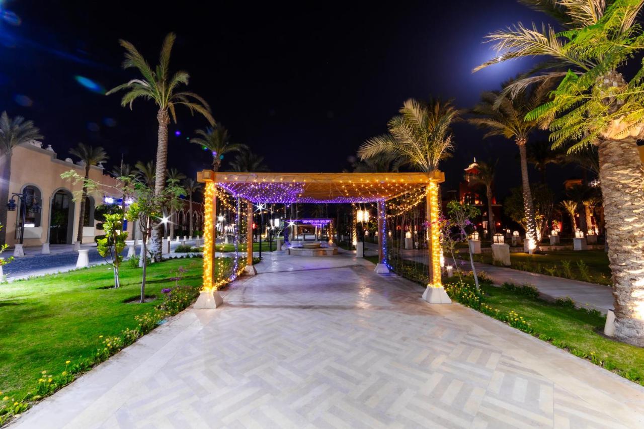 The Grand Resort Hurghada Exterior foto The main entrance of the resort