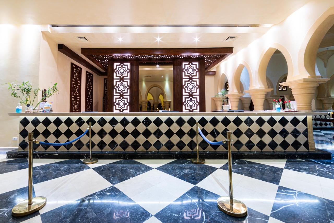 The Grand Resort Hurghada Exterior foto The bar at the hotel