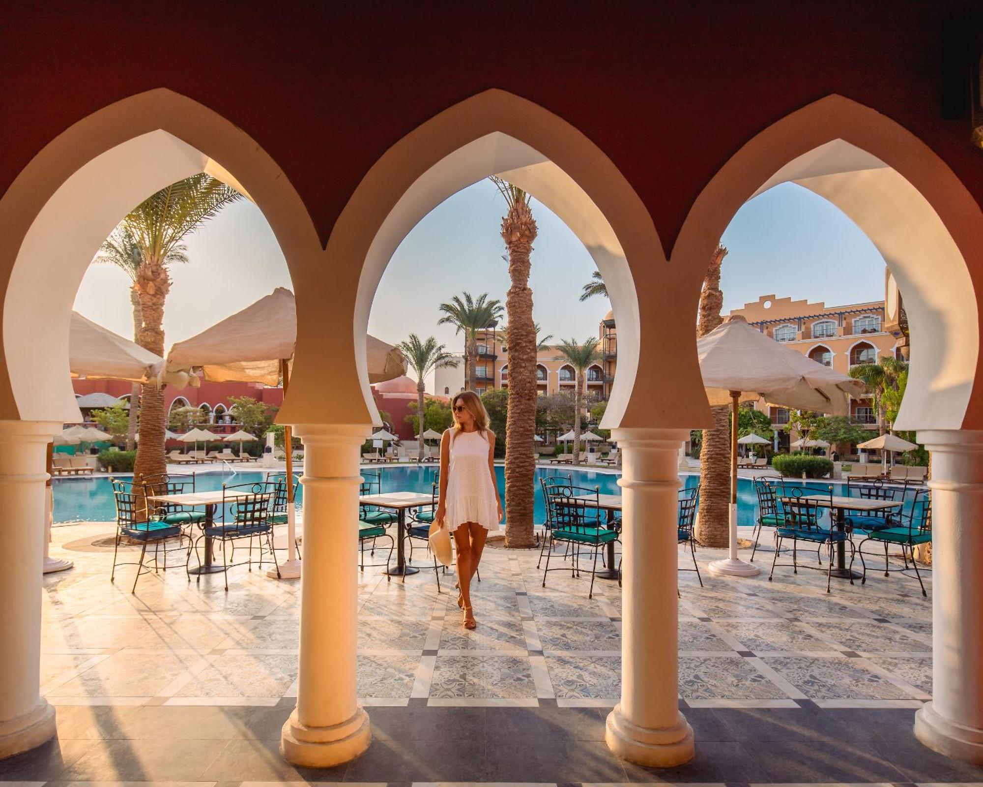 The Grand Resort Hurghada Exterior foto The resort's main pool