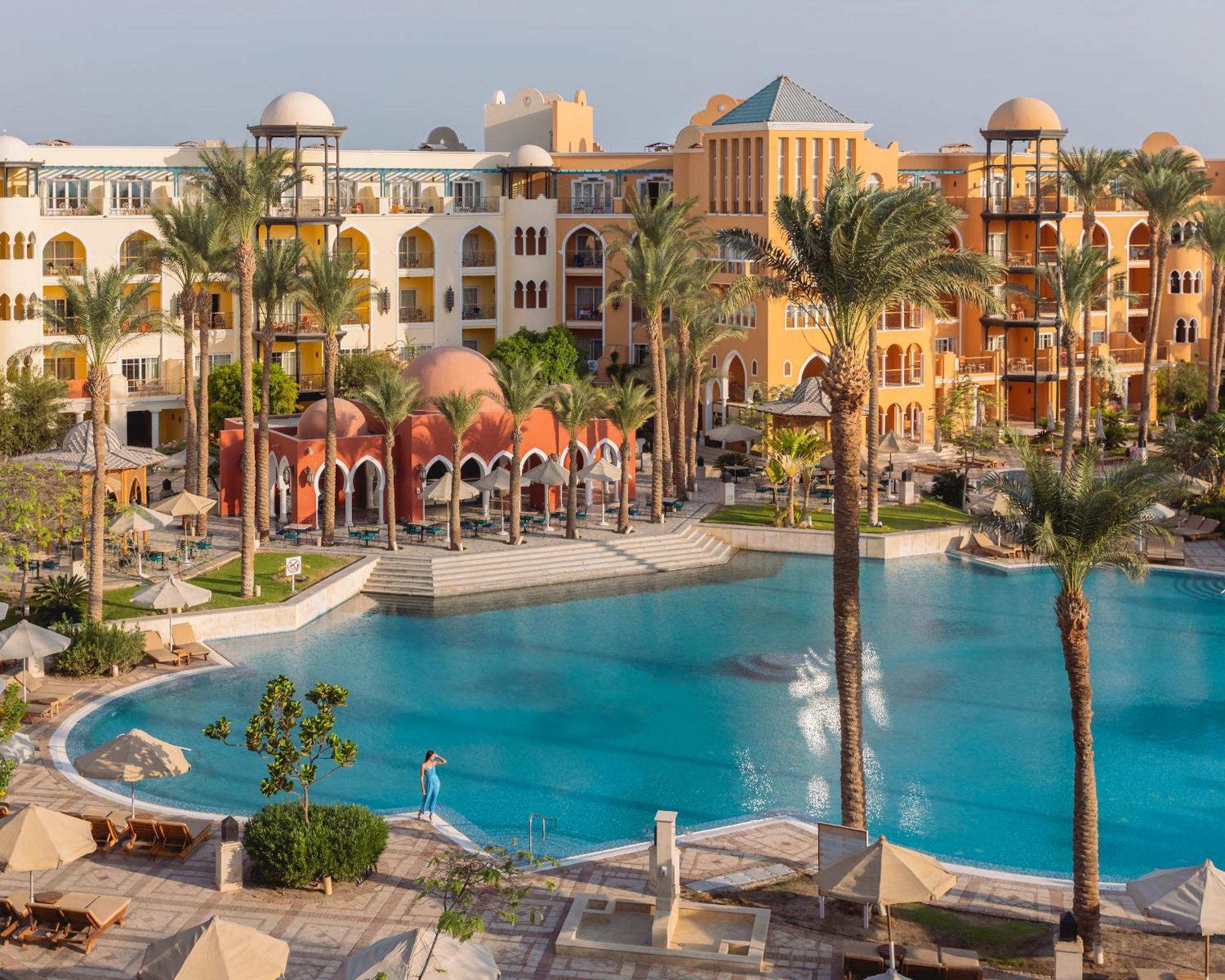 The Grand Resort Hurghada Exterior foto The resort's main pool